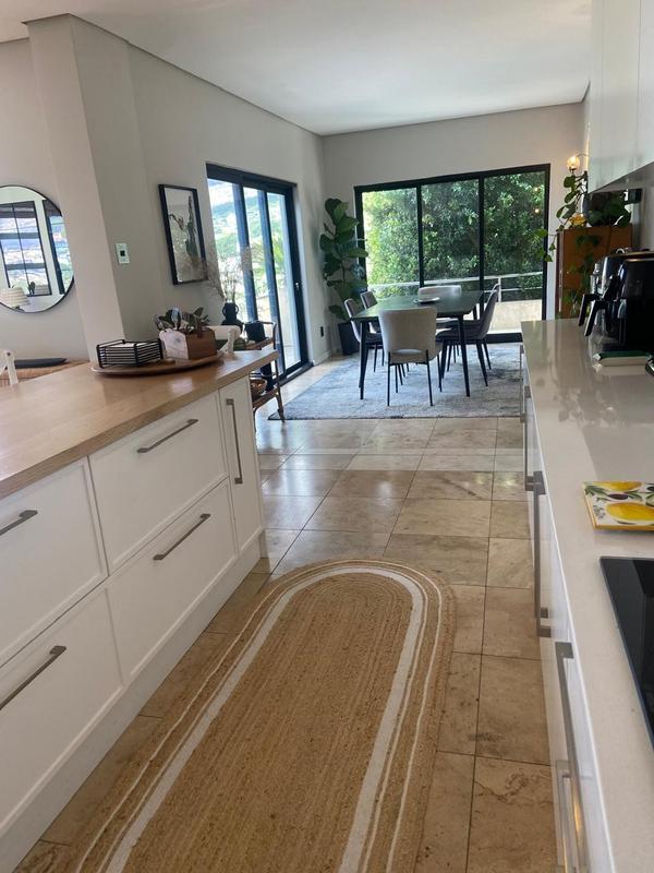 2 Bedroom Property for Sale in Gardens Western Cape